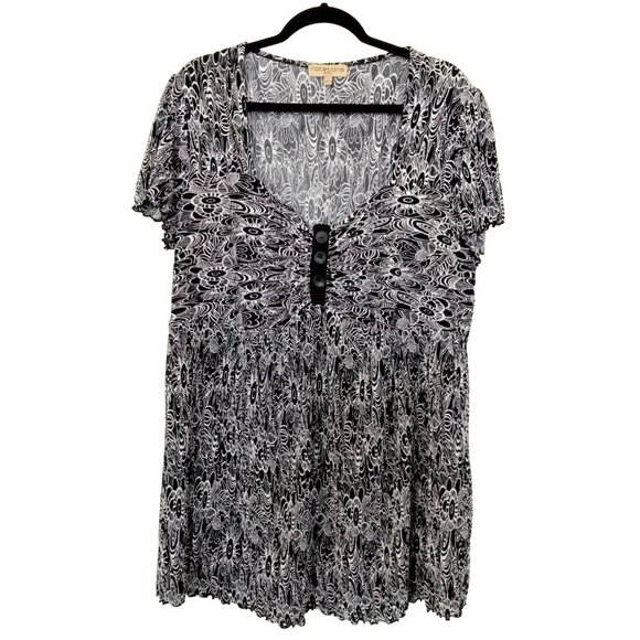 Notations Woman Plus Size 3X Black & White Floral Print Blouse With Button Detai - Picture 2 of 11